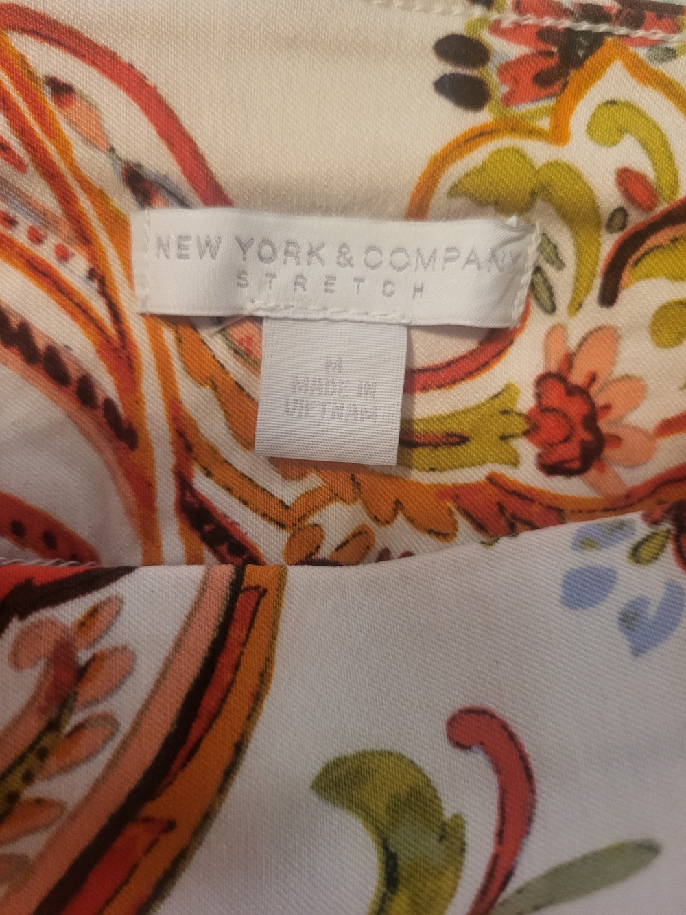 New York & Company White Paisley Halter Style Top and Pants Set. - Picture 12 of 14